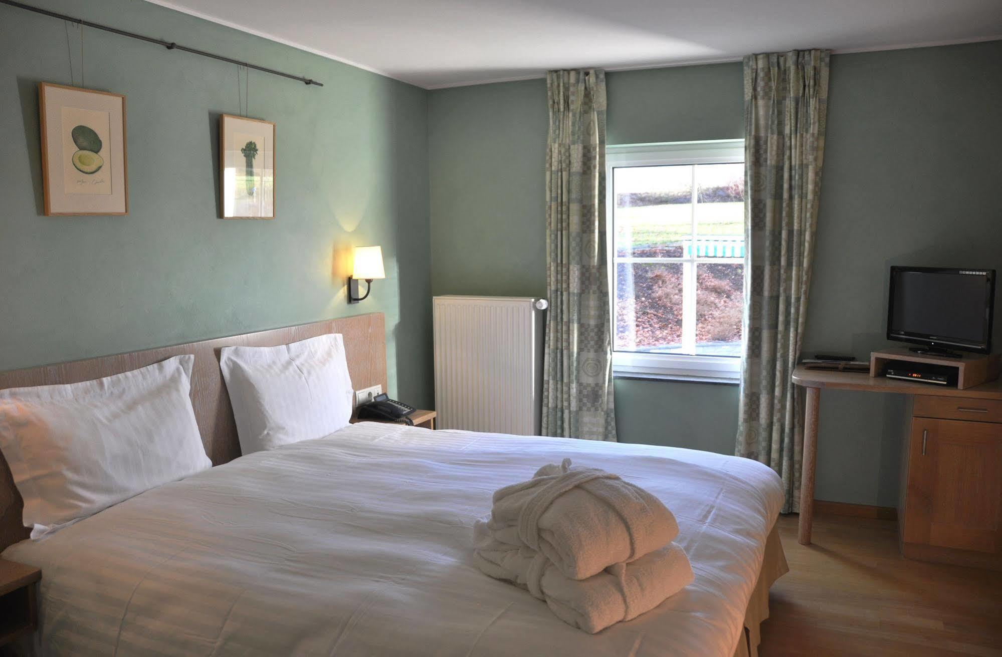Manoir Kasselslay Hotel Clervaux Kültér fotó